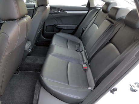 Editorial 2016 honda civic touring pb 07