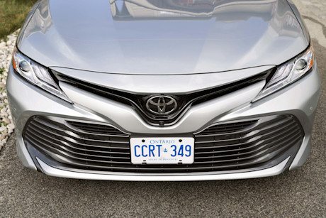 Editorial 2018 toyota camry xle v6 12 jw