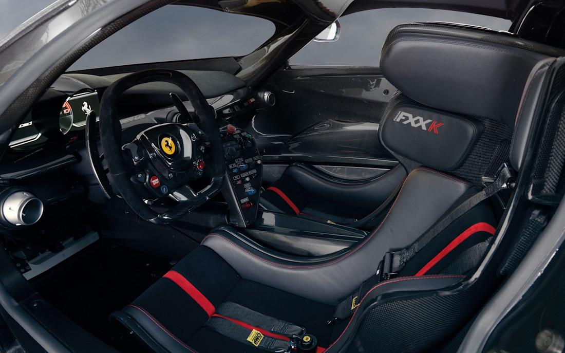ferrari-fxx-interior
