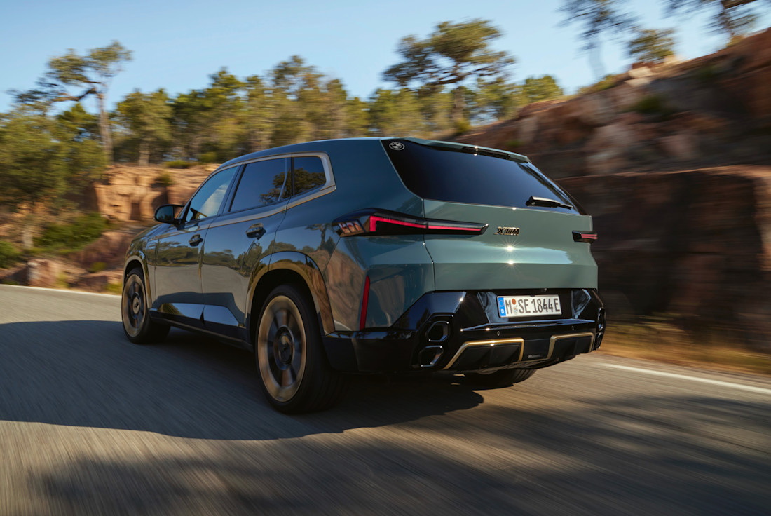 bmw-x8-m-back