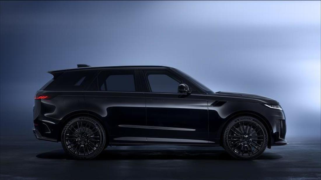 Range Rover Sport SV Black Edition: elegancia monocromática y lujo deportivo redefinidos