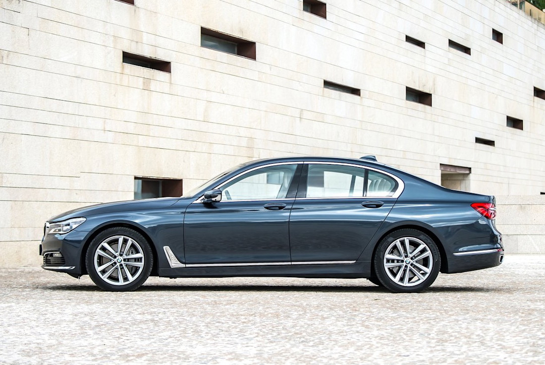 bmw-730d-side