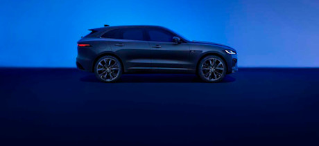 Jaguar F-Pace (2022) banner