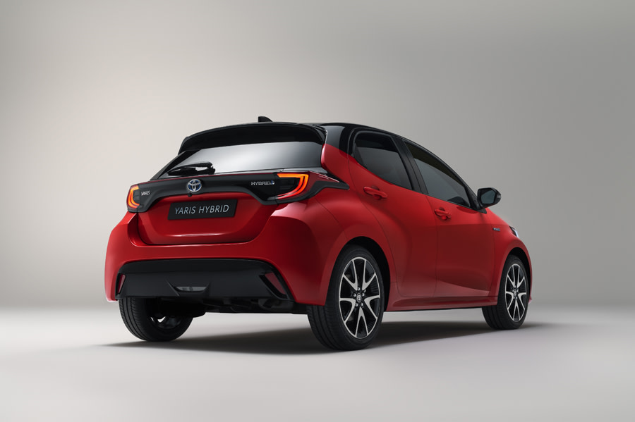 toyota-yaris (4).jpg