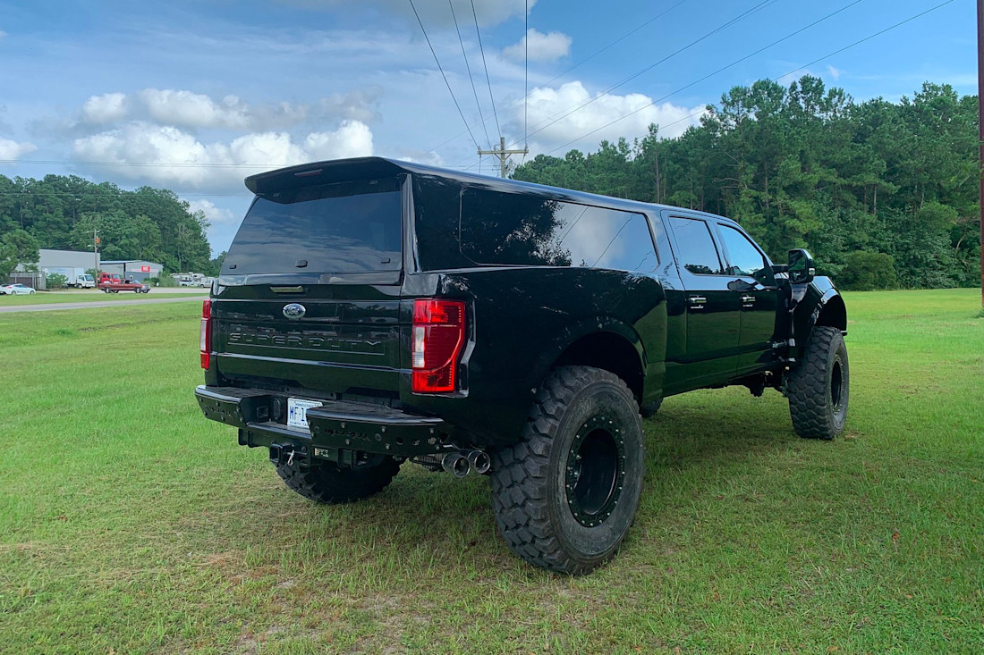 MegaRexx-ford-f250-suv-10-plazas (6).jpg