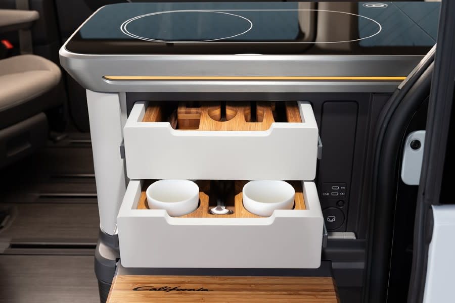 Volkswagen-California_Concept-2023-1024-1a.jpg