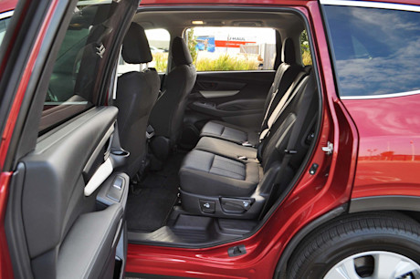 Editorial 06 2020 subaru ascent convenience 11 mb