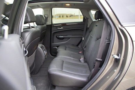 Editorial 2015 cadillac srx luxury awd jy 09