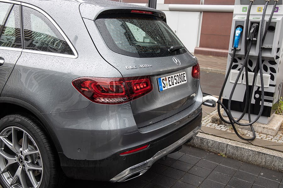 Nuevos Mercedes GLC híbridos enchufables (2).jpg