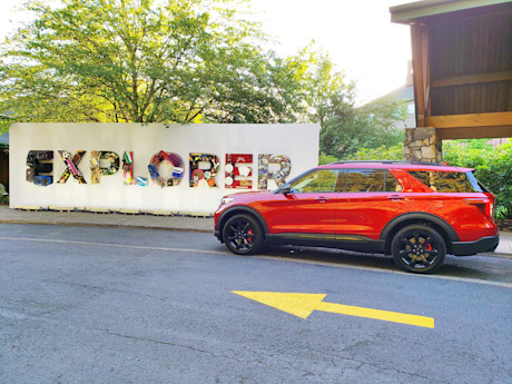 Editorial 2020 ford explorer st 04 sw