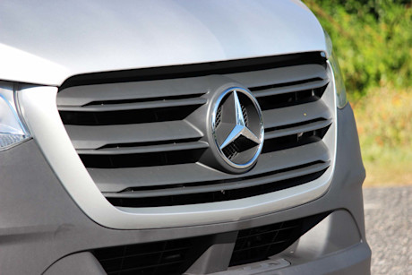 Editorial 2019 mercedes benz sprinter 11 dh