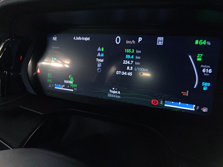 Jeep Grand Cherokee 4xe vs Mazda CX-90 PHEV 2024 : match comparatif Image