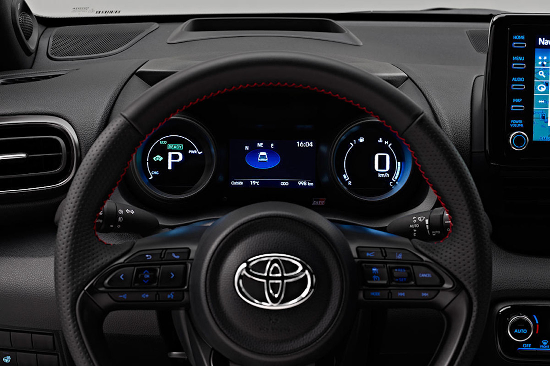 Toyota Yaris GR Sport 2022 (8).jpg