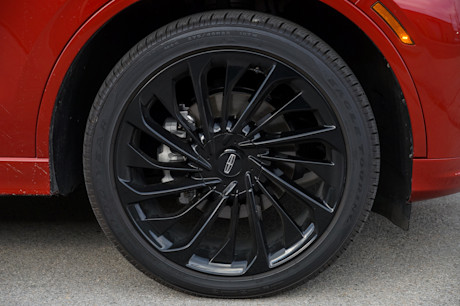 Editorial 2025 lincoln aviator reserve td jv 250127 24