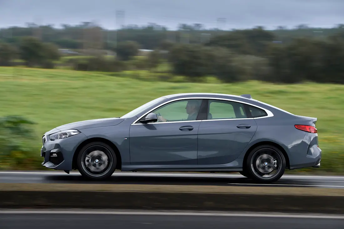 24 BMW 220d Model M Sport 24 BMW 220d Model M Sport