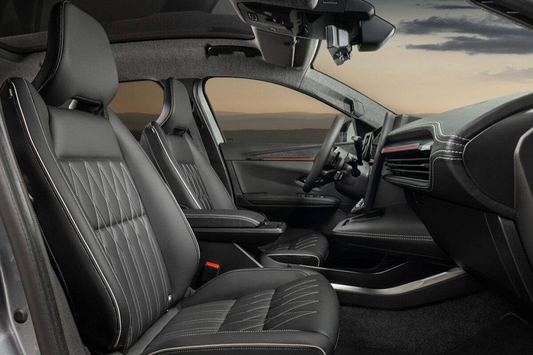 Eclipse Cross_028.jpg