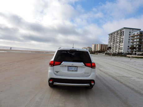Editorial 15 jb 2016 mitsubishi outlander disney road trip