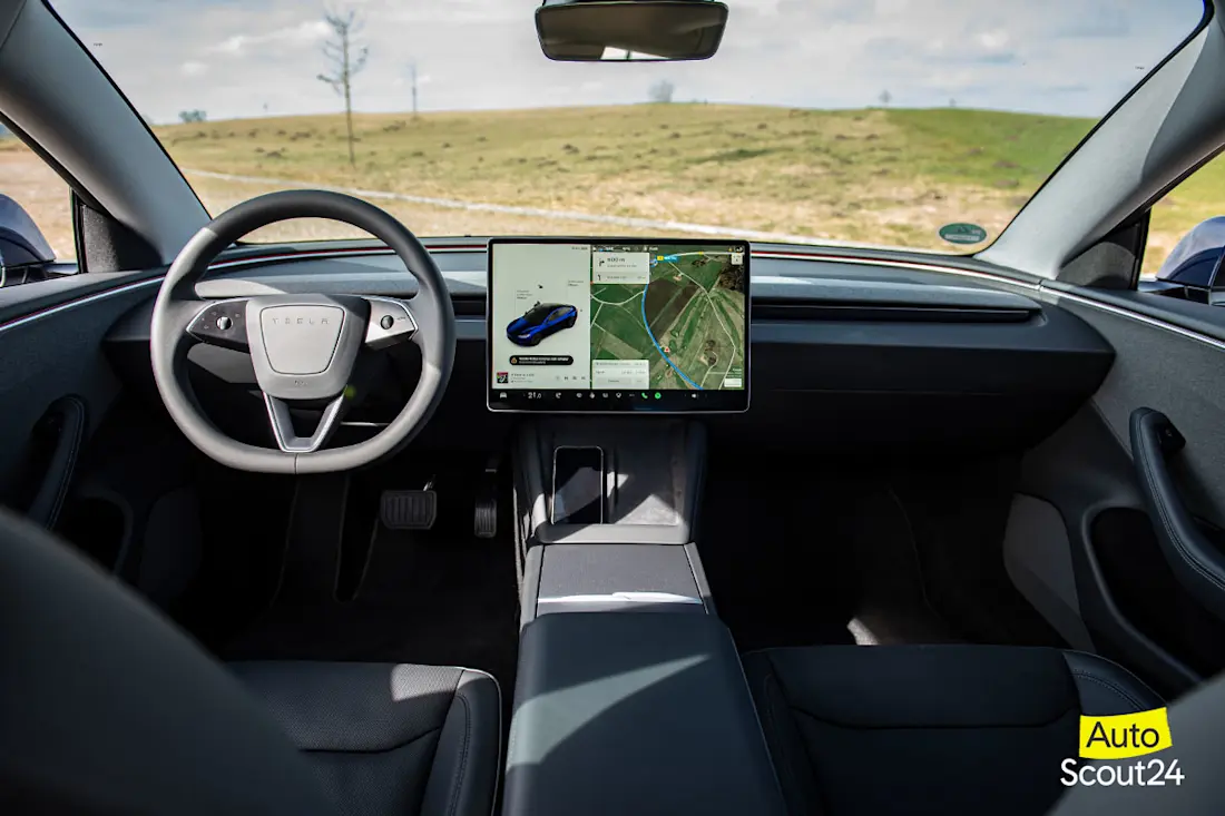 tesla-model-3-highland-2024-cockpit tesla-model-3-highland-2024-cockpit