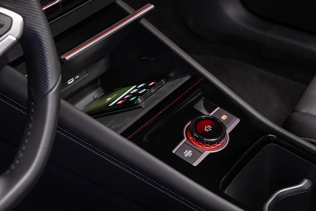 DB2023AU01083 medium