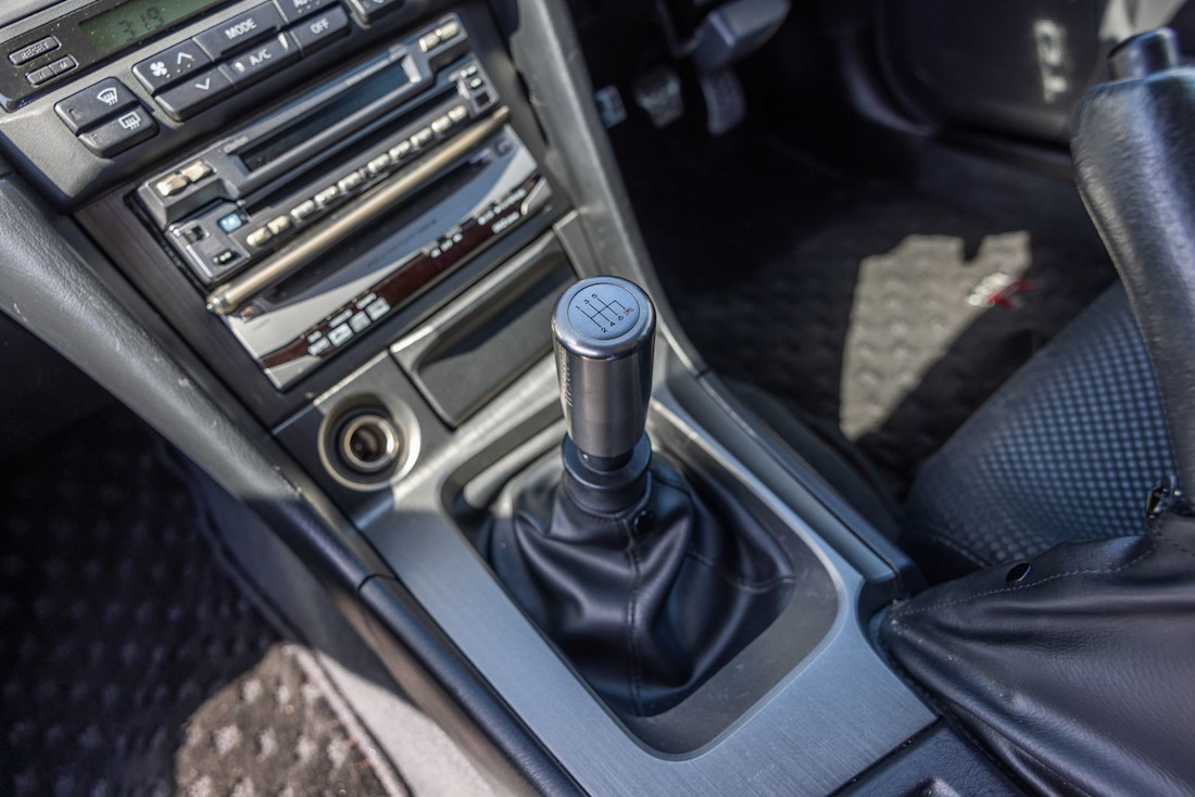 Nissan-Skyline-R34-GT-R-18.jpg