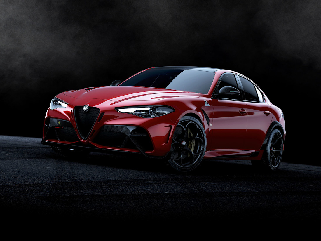 AR-Giulia-GTA-1.jpg