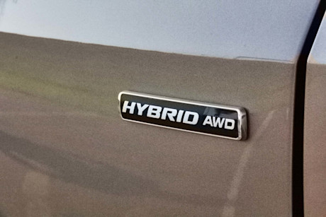 Editorial 2020 ford escape titanium hybrid 09 dw