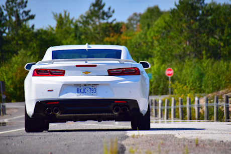 Editorial 2018 chevrolet camaro ss 09 jp
