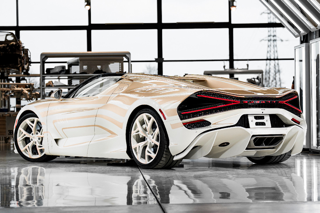 BUGATTI-Mistral-Sur-Mesure-La-Perle-Rare-2026 (1).jpg