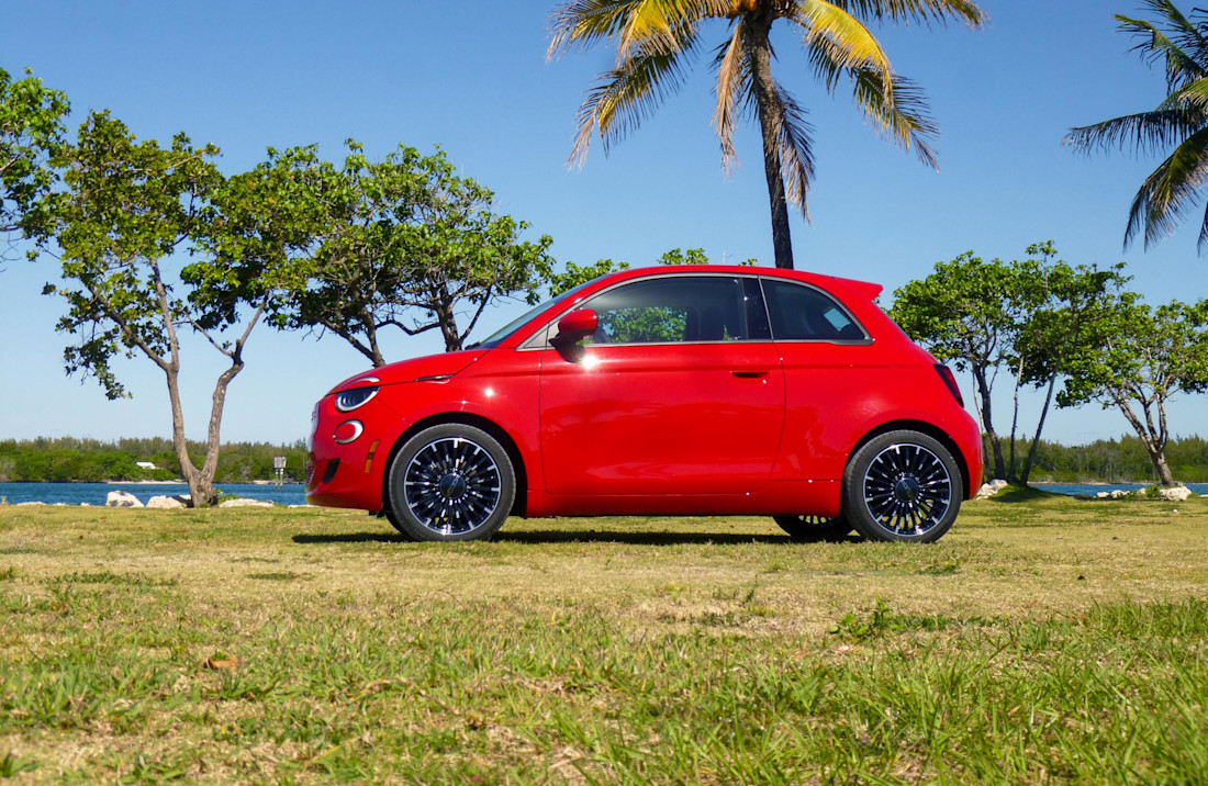 Editorial 2024 fiat 500e fd td fr 240410 05 bc