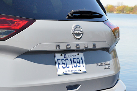 Nissan Rogue Platinum 2024 : essai routier Body Image