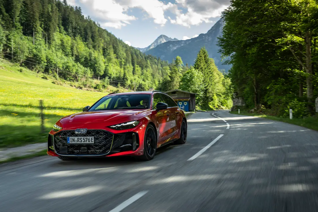 Audi RS5 dynamic front