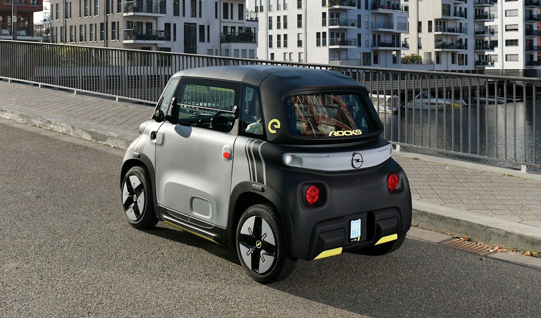opel-rocks-e-back