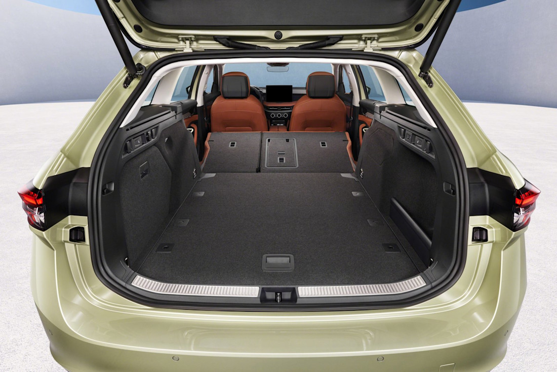 skoda-superb-2024-2023-5.jpg