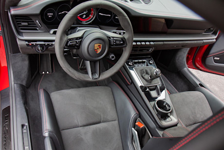 Editorial 2022 porsche 911 carrera gts 12 lw