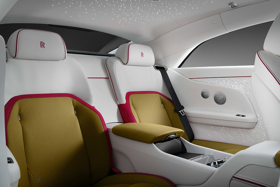 Rolls-Royce-spectre-interior-autoscout24 (12).jpg