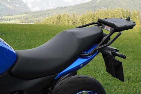 12 suzuki-sv-7gx-2026-sitzbank