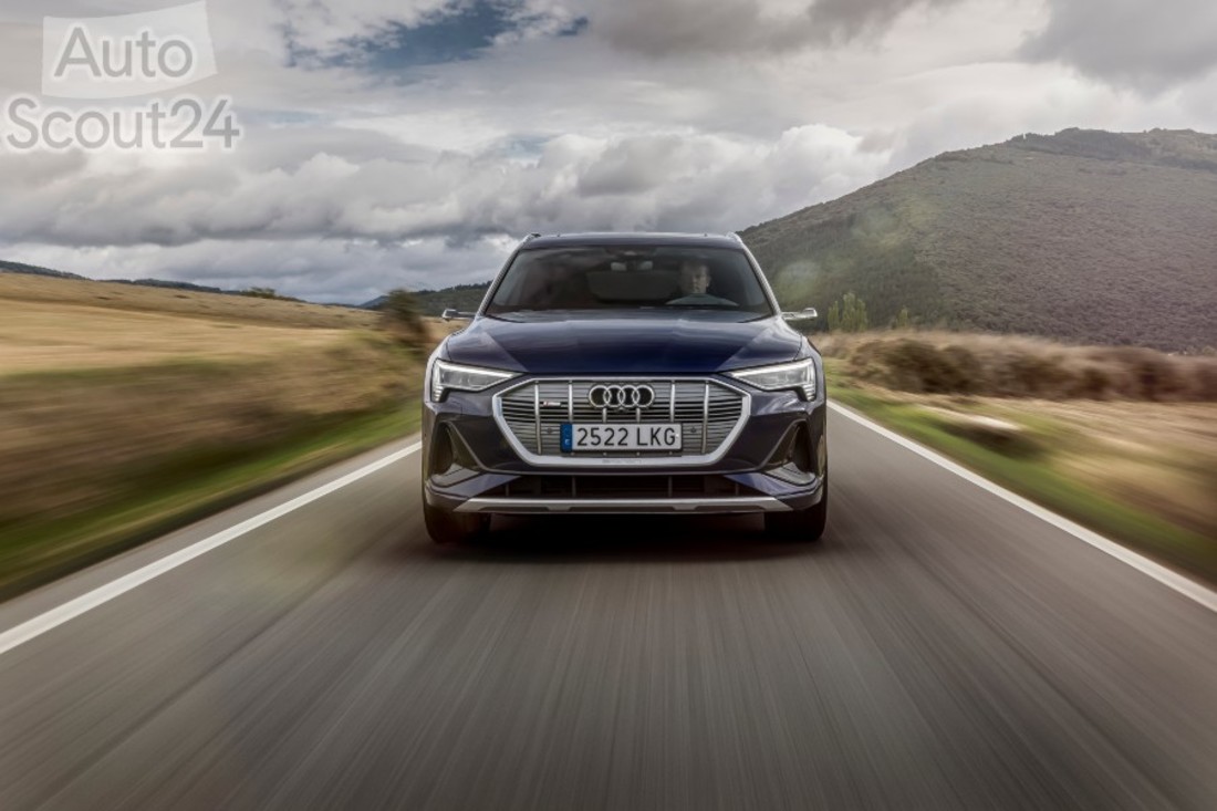 Audi e-tron Sportback alta 88 (1).jpg