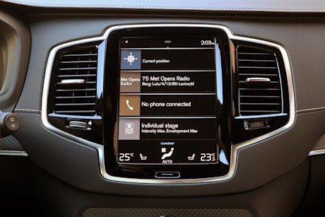 Editorial 2020 volvo xc90 t8 r design 21 jm