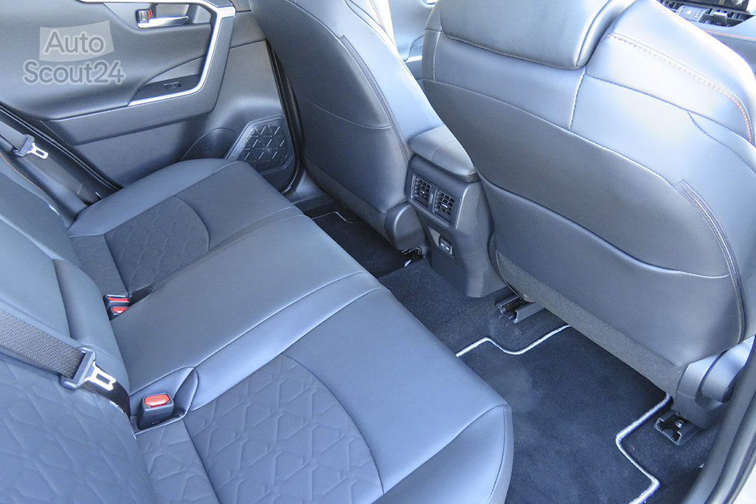 toyota rav 4 hybrid 12.JPG