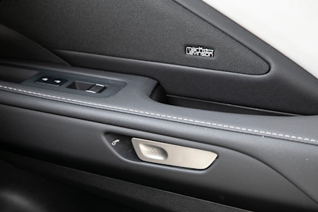 Editorial 2024 lexus tx 550h fd 231011 24 jw