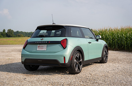 Editorial 2025 mini cooper s 3 door td jw 240903 12