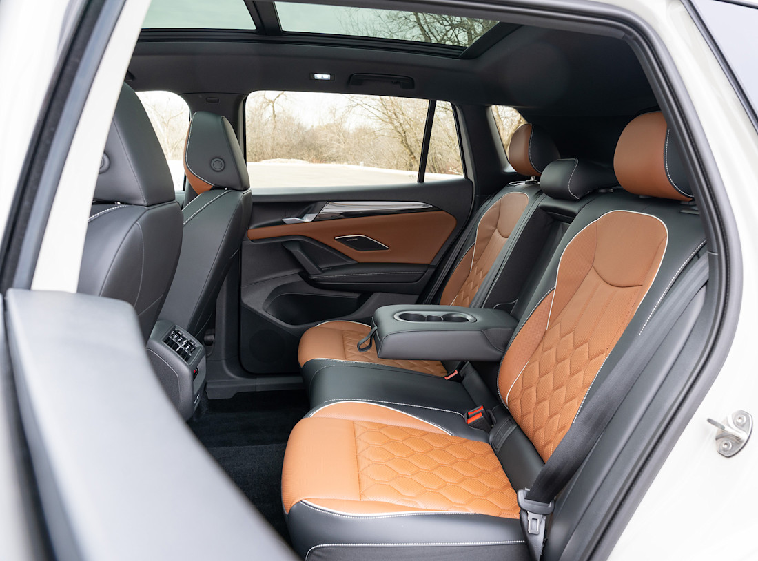 2026 Volkswagen Tiguan Turo - TD - JW - 260413 - 23.jpg