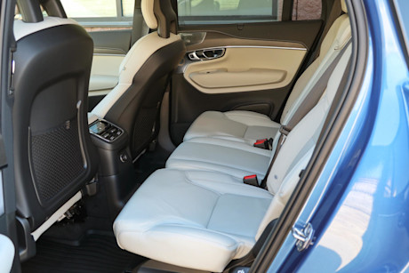 Editorial 2020 volvo xc90 t8 r design 14 jm