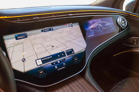 Mercedes-Benz EQS VUS 2023 : essai routier Body Image