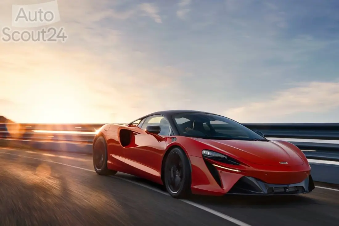 McLaren-Artura-2022-1280-07 (2) McLaren-Artura-2022-1280-07 (2)