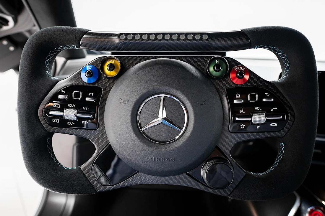 Mercedes-Benz-AMG-ONE-precio (2).jpg