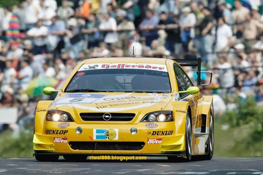 Slide9 Opel Astra Coupé V8