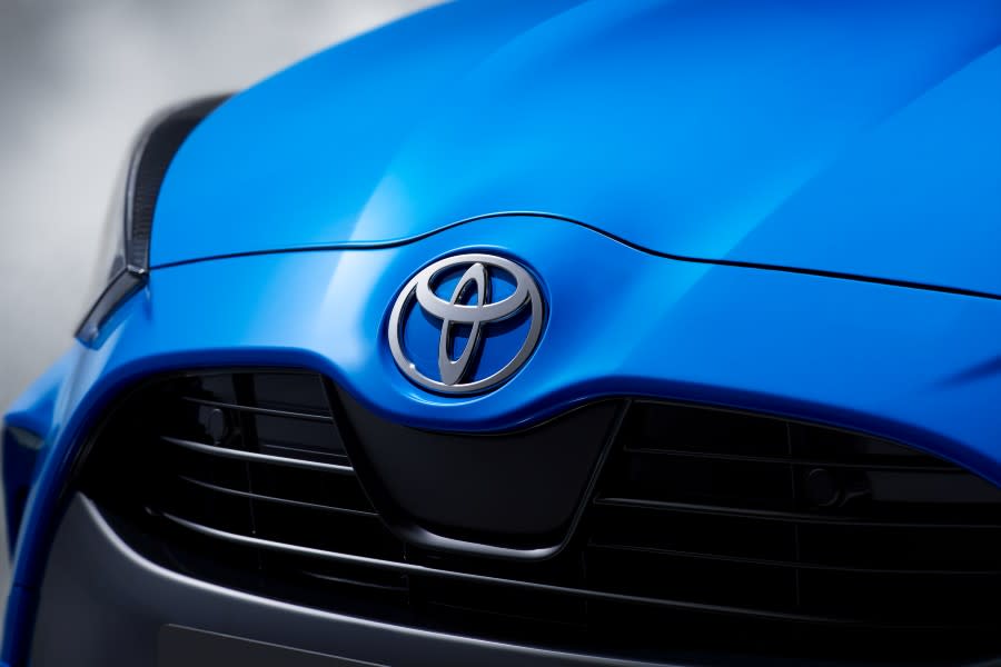 toyotayariselectrichybrid2024-08.jpg