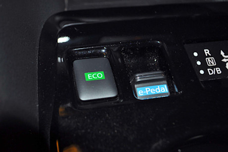 Editorial 2018 nissan leaf 33 mb