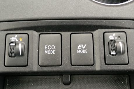 Editorial 2016 toyota camry hybrid jb 14